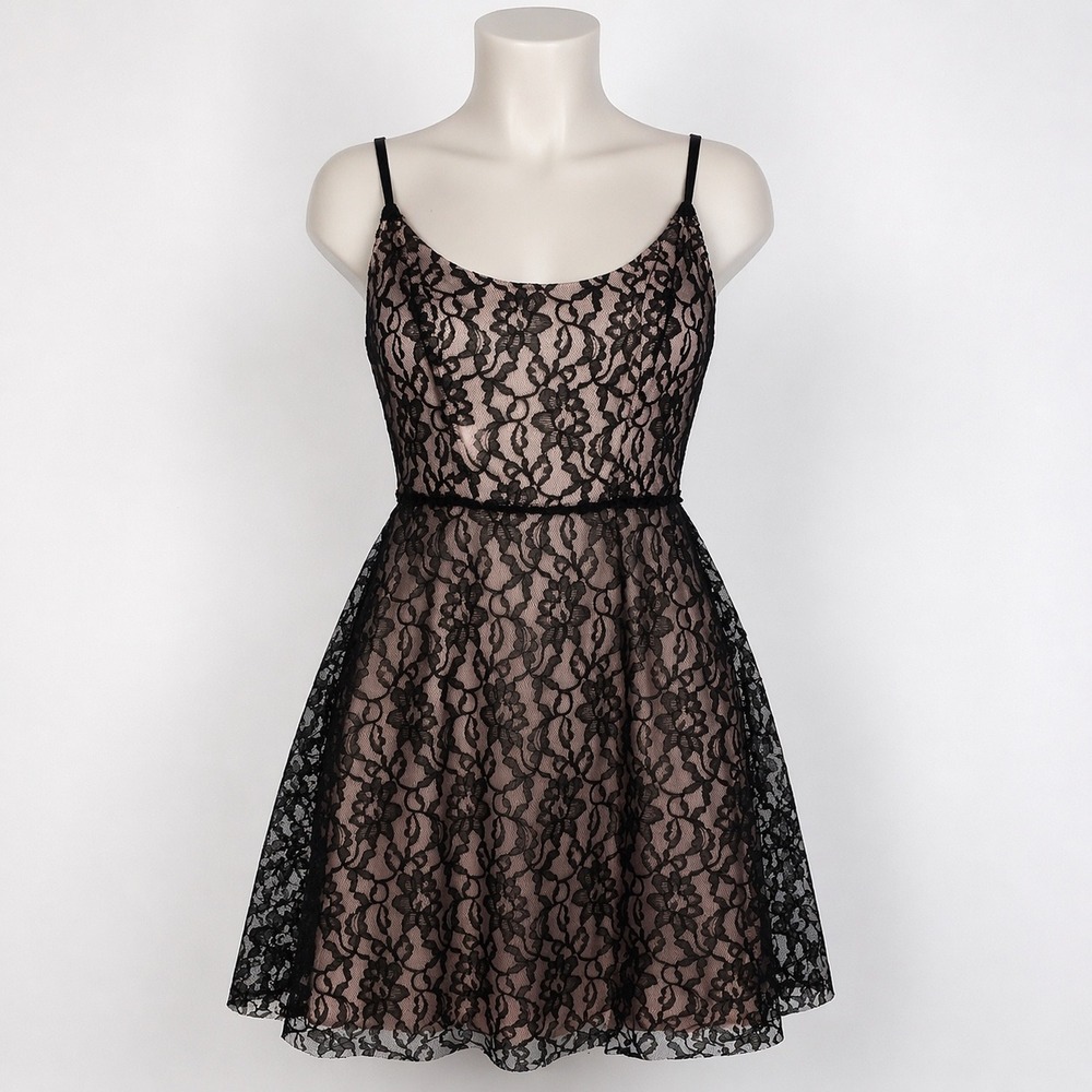 Maggy London Lace Fit and Flare Dress Womens Black Pink Floral Cocktail Altered